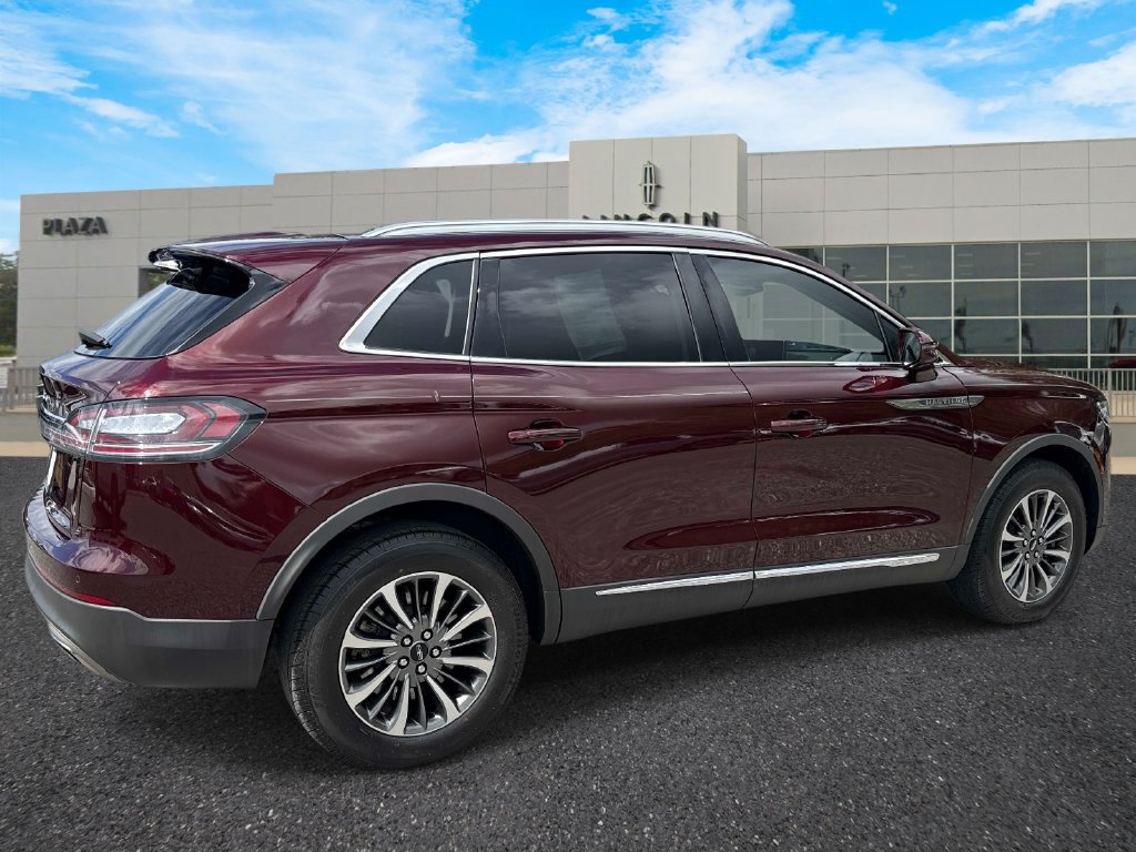 Certified 2023 Lincoln Nautilus AWD w/ Premium Package image 3