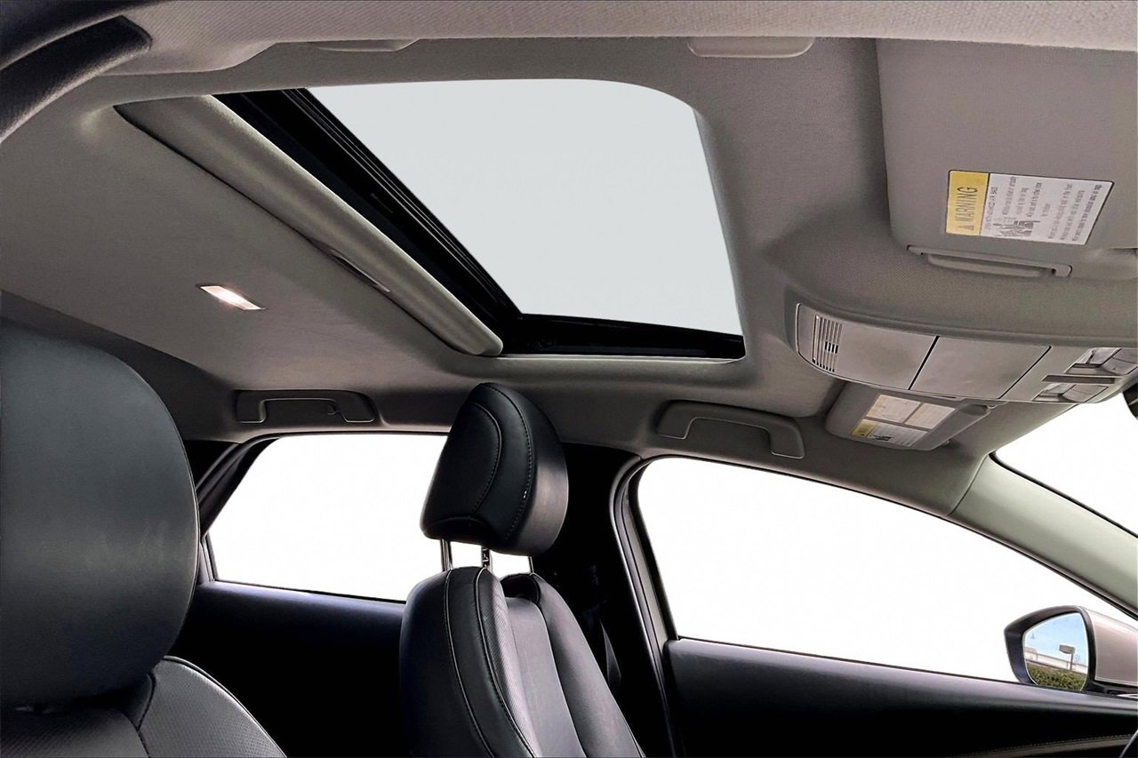 Used 2022 MAZDA CX-30 AWD 2.5 S w/ Premium Package image 16