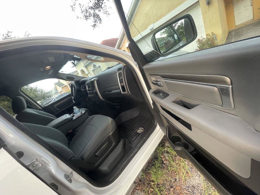 Used 2018 RAM 1500 Classic SLT RWD image 17