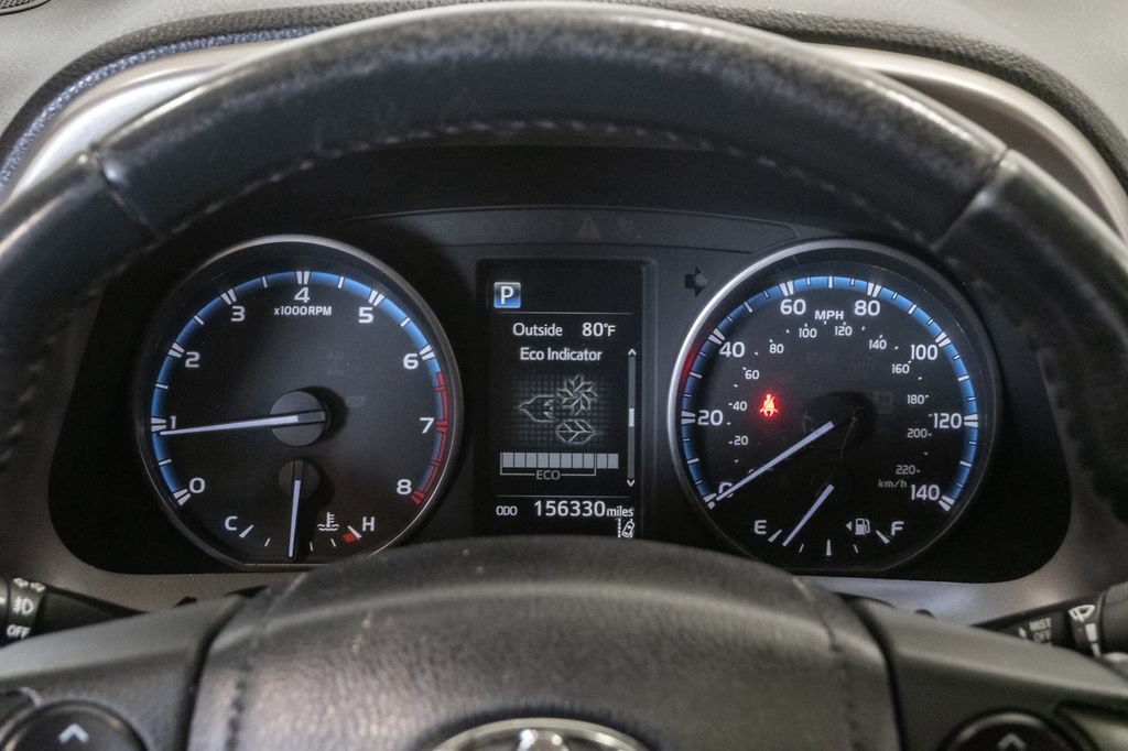 Used 2018 Toyota RAV4 XLE AWD/4WD image 16