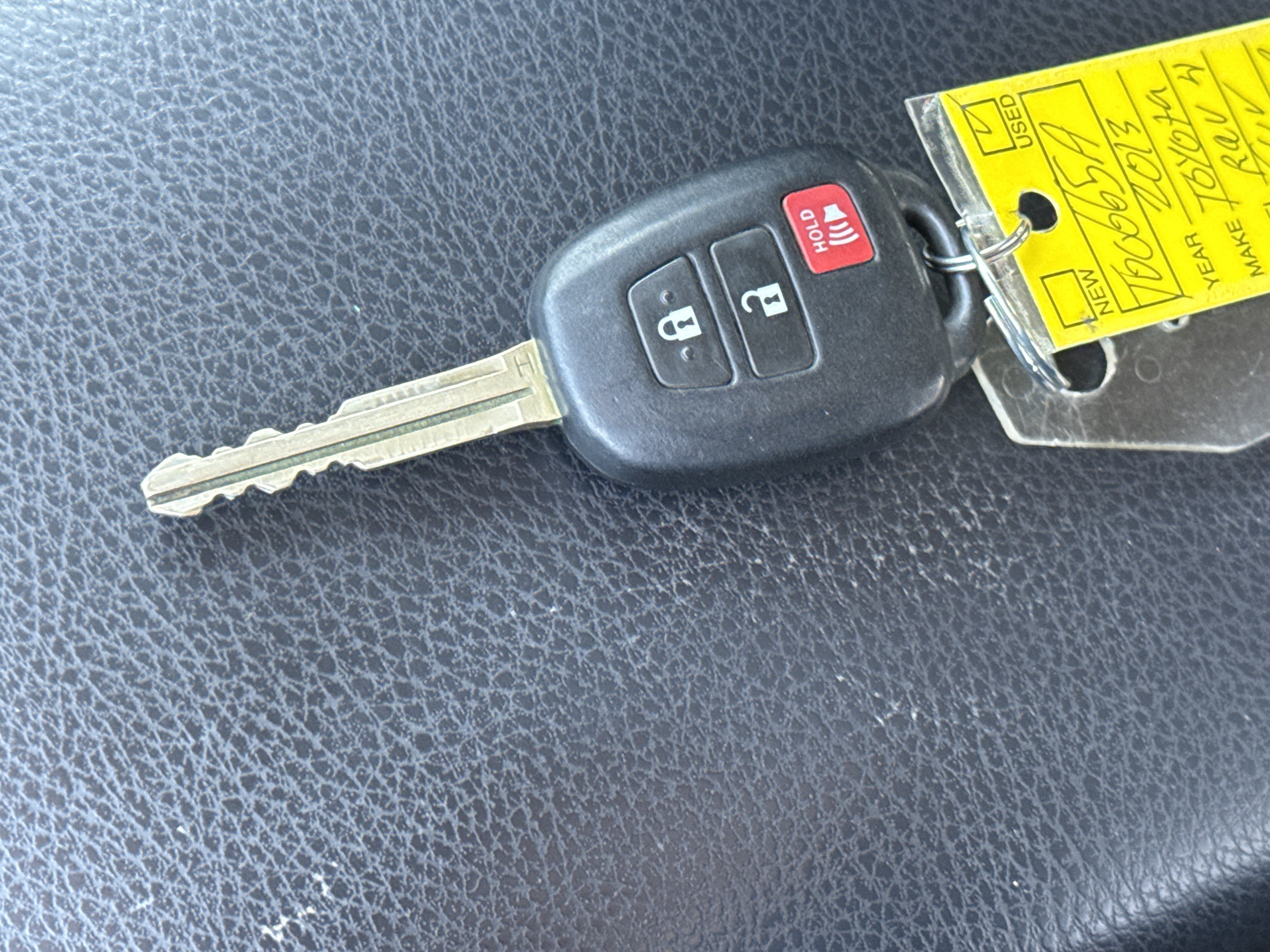 Used 2013 Toyota RAV4 LE FWD image 34