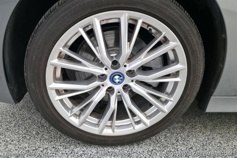 Used 2023 BMW 330e w/ Driving Assistance Package RWD image 17