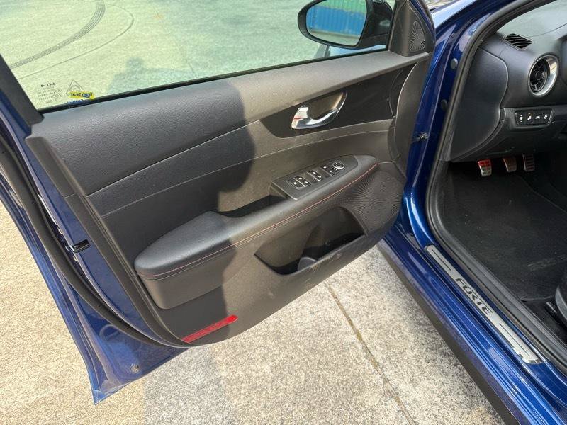 Used 2021 Kia Forte GT FWD image 17