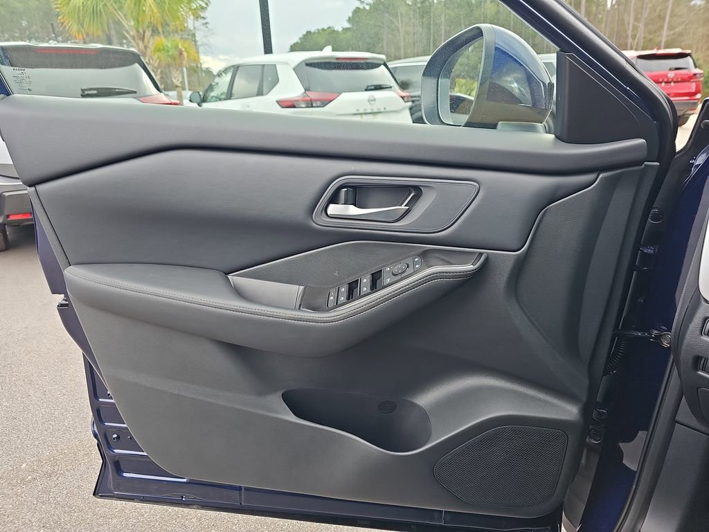 New 2026 Nissan Rogue SV image 30