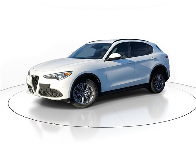 Used 2022 Alfa Romeo Stelvio Sprint image 1