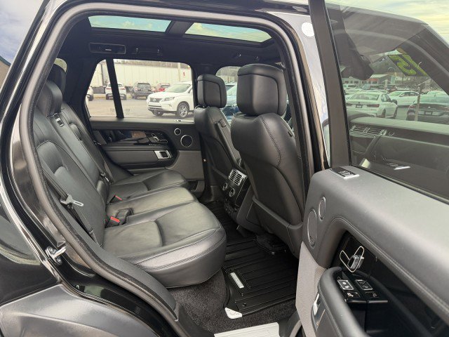 Used 2020 Land Rover Range Rover HSE image 20