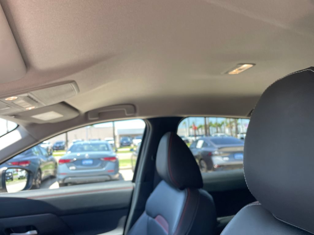 Certified 2025 Nissan Kicks SR FWD image 21