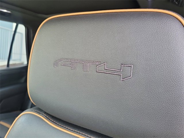 Used 2022 GMC Yukon AT4 w/ Technology Package image 15