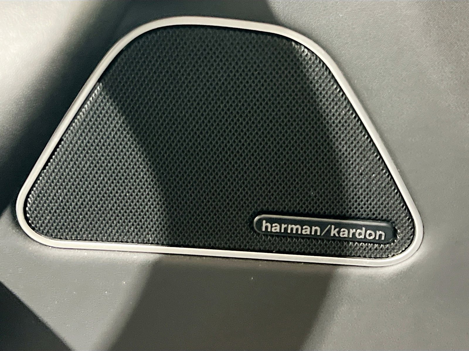 Used 2017 Maserati Levante w/ Luxury Package AWD/4WD image 15