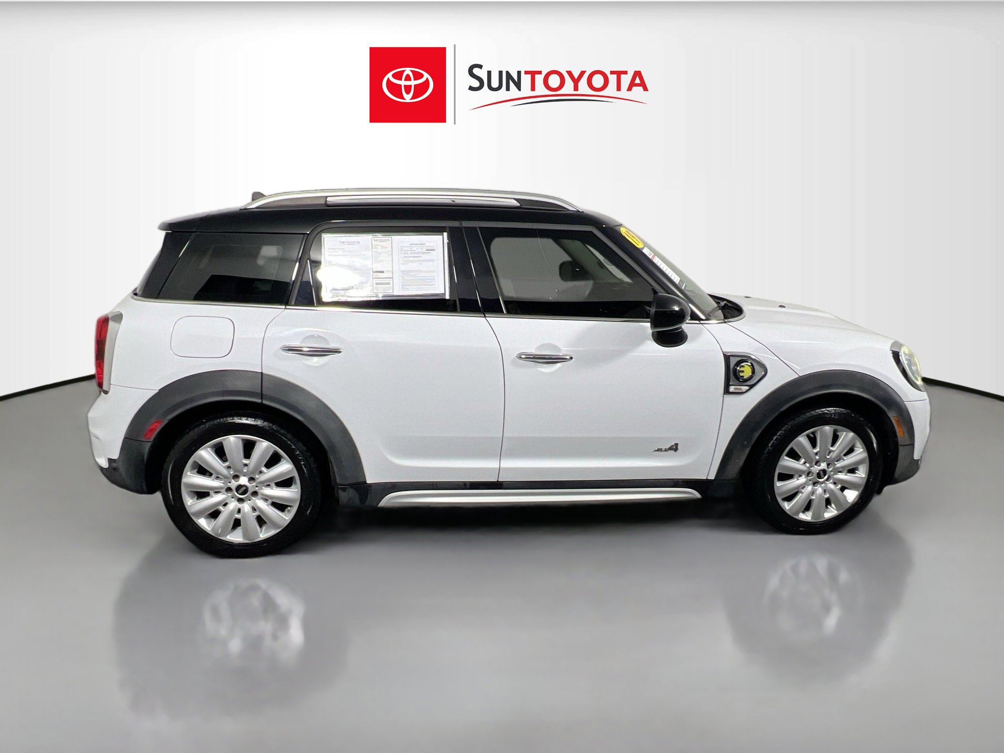 Used 2019 MINI Cooper Countryman SE w/ Convenience Package image 2