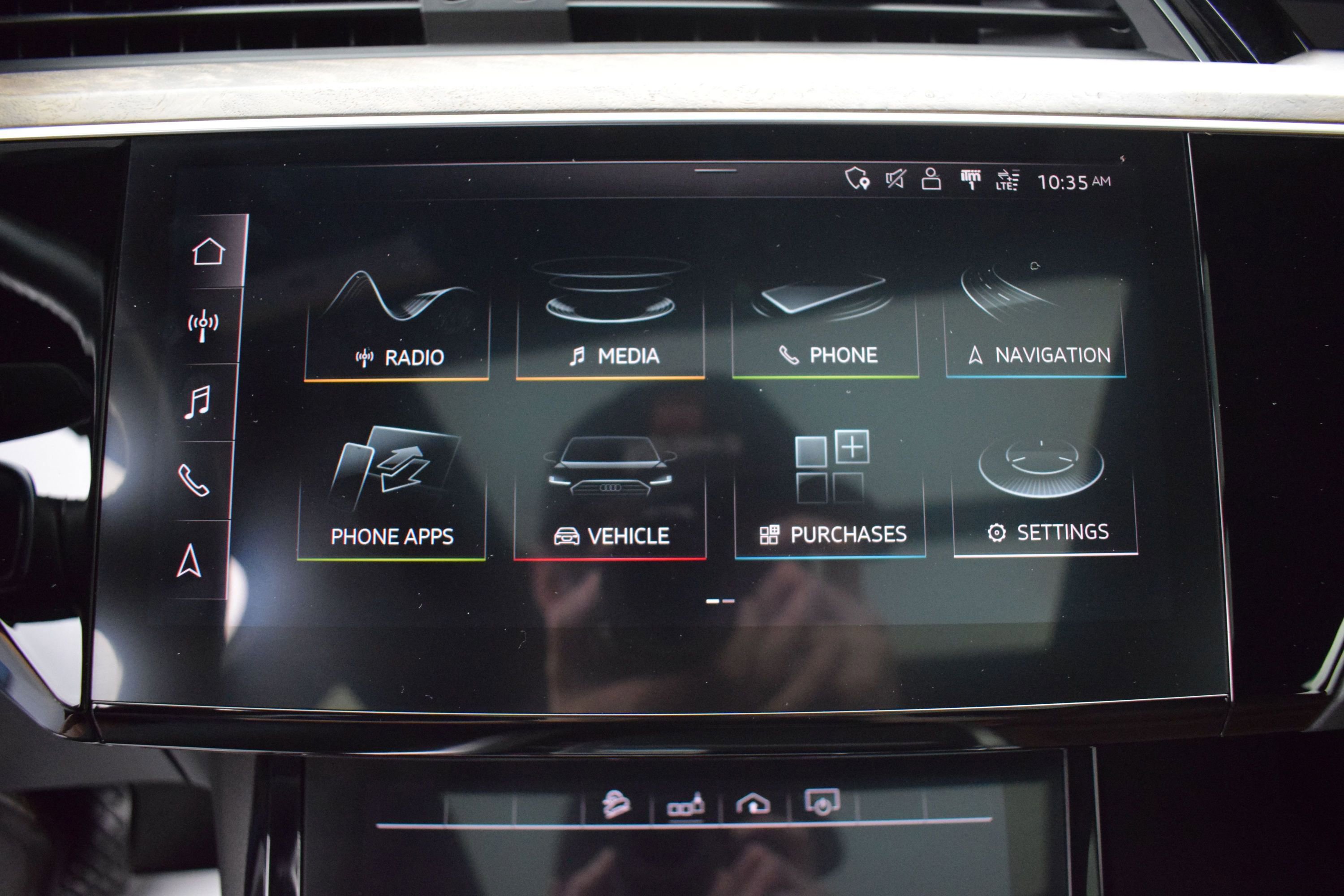 Used 2019 Audi e-tron Premium Plus AWD/4WD image 25