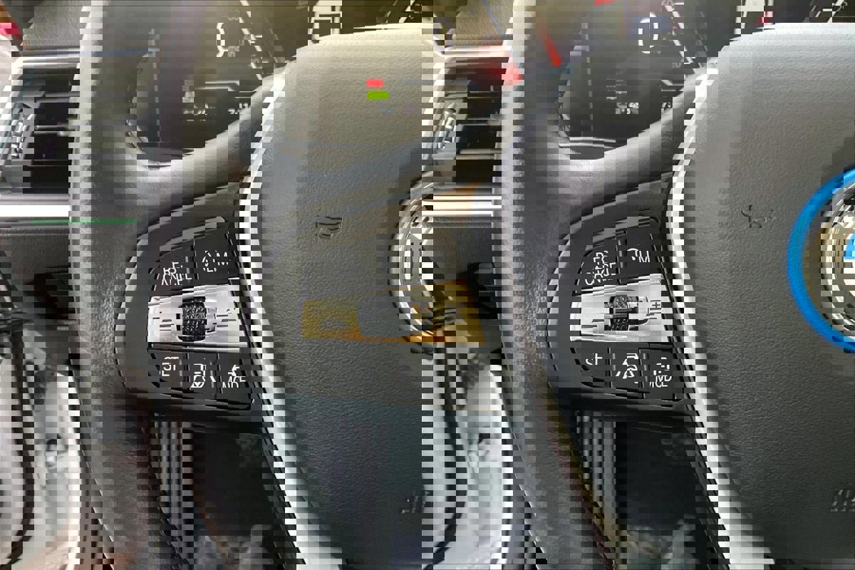 Used 2023 BMW i4 eDrive40 image 14