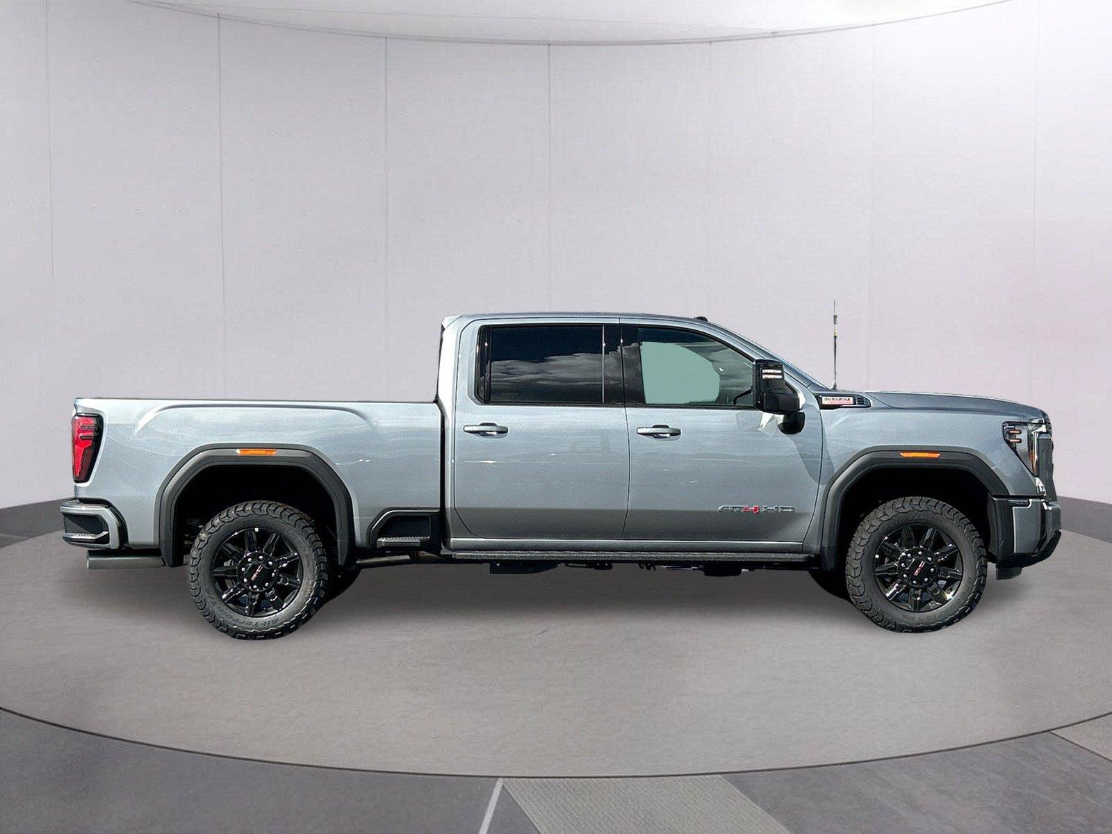 New 2026 GMC Sierra 2500 AT4 w/ AT4 Premium Plus Package AWD/4WD image 7