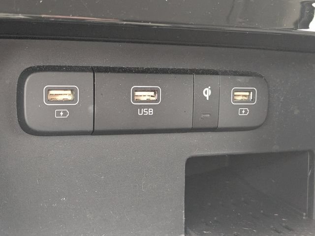 Certified 2024 Kia Carnival EX FWD image 24