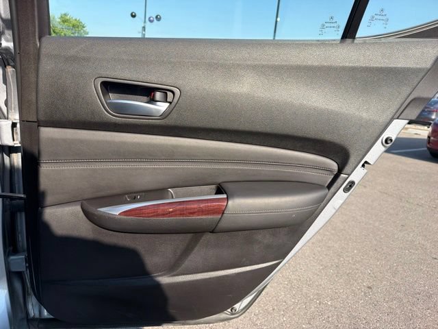 Used 2017 Acura TLX FWD image 13