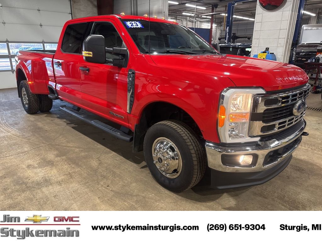 Used 2023 Ford F350 XLT AWD/4WD image 10