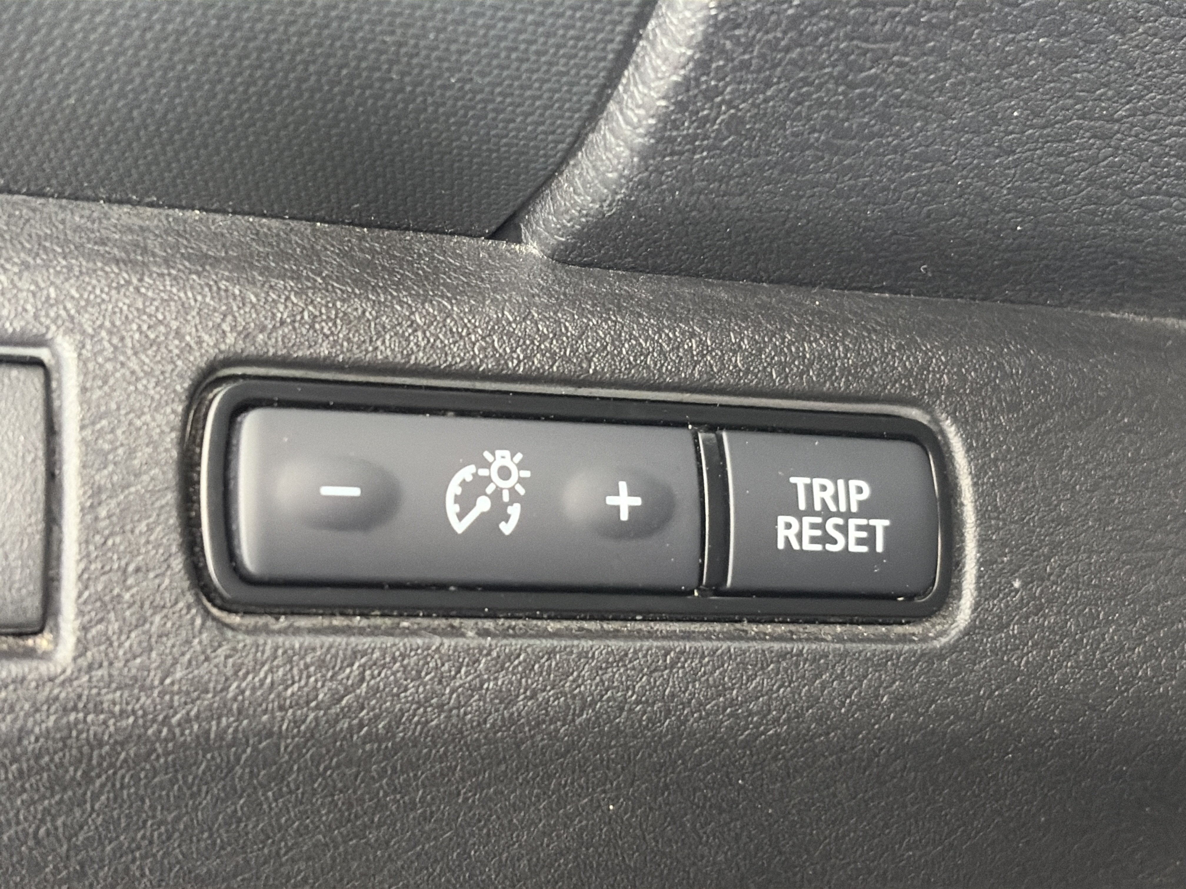 Used 2023 Nissan Frontier SV w/ Midnight Edition Package AWD/4WD image 34