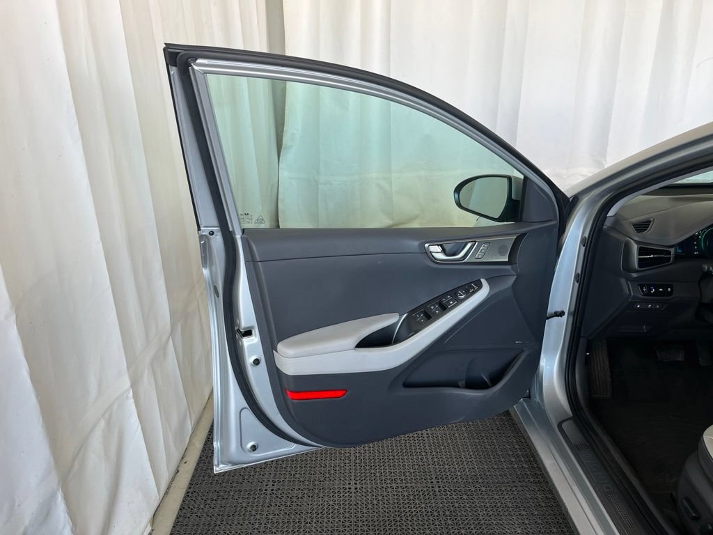 Used 2021 Hyundai Ioniq Limited FWD image 19