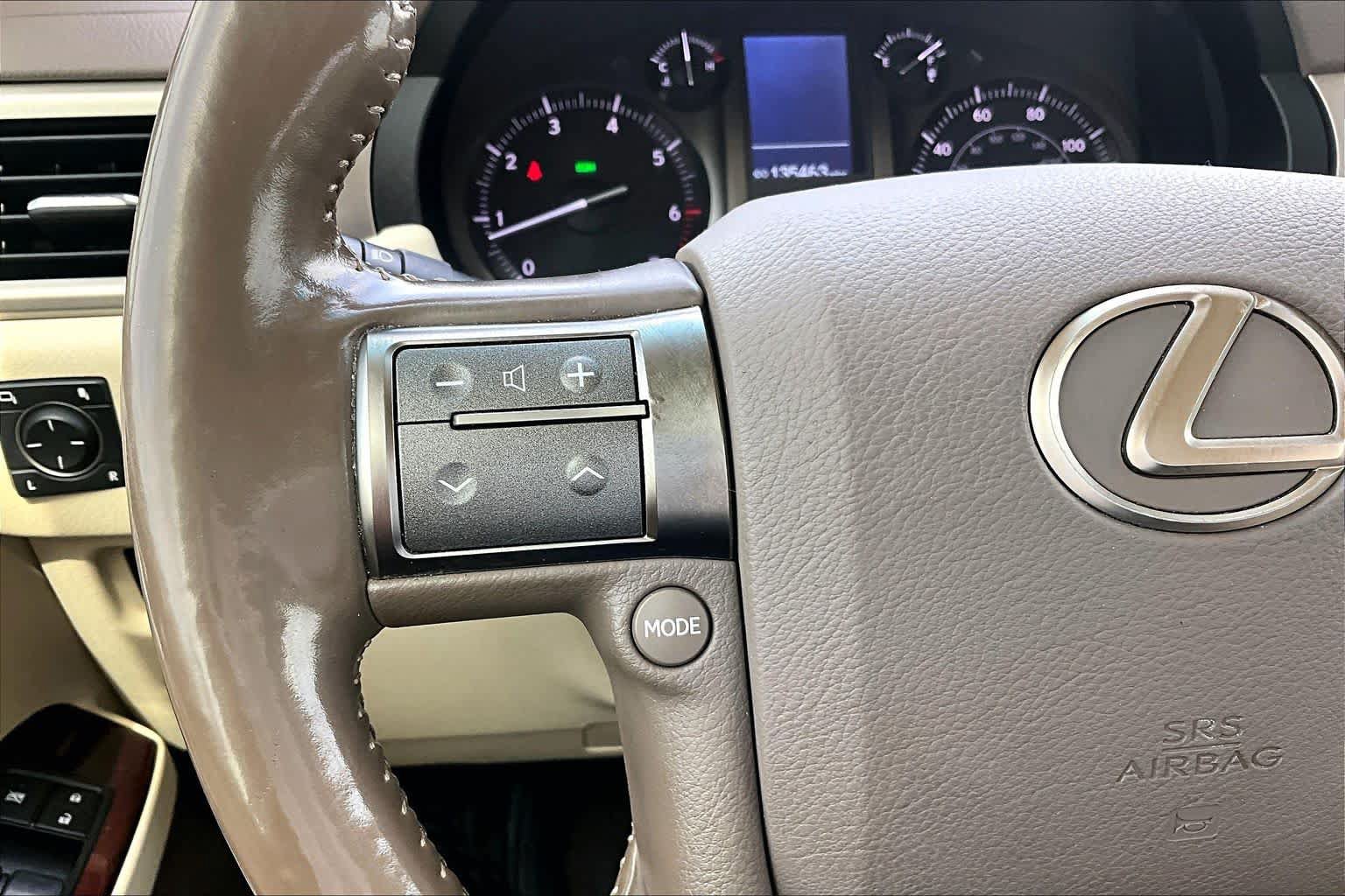 Used 2018 Lexus GX 460 Luxury w/ Preferred Accessory Package AWD/4WD image 24