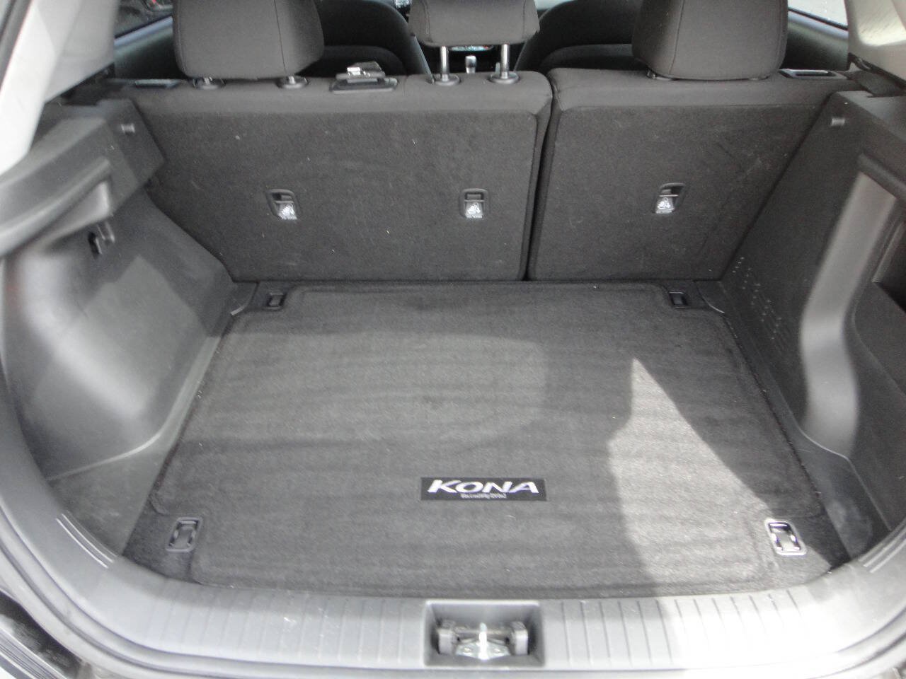 Used 2022 Hyundai Kona SEL w/ Winter Weather Package AWD/4WD image 11