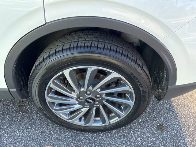 Certified 2023 Lincoln Corsair Reserve image 12