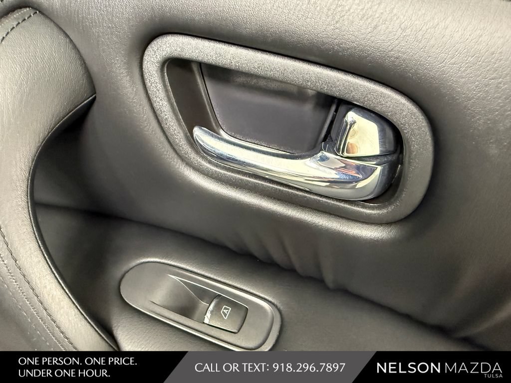 Used 2023 Nissan Armada SL w/ Captain's Chairs Package RWD image 46