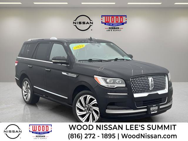 Used 2024 Lincoln Navigator Reserve image 1
