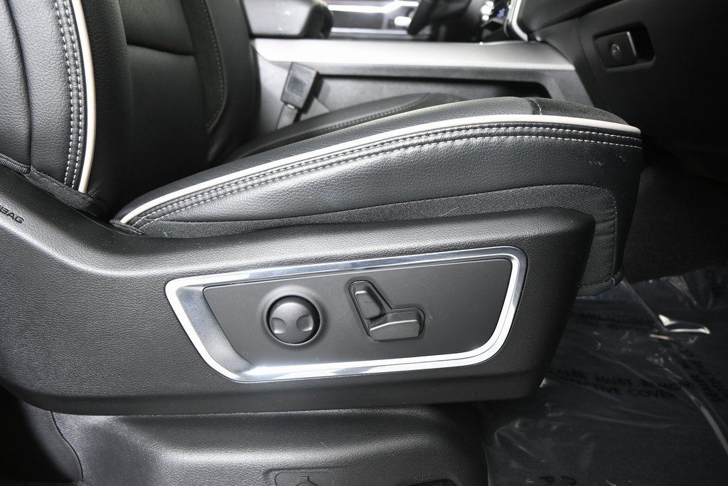 Used 2025 RAM 1500 Laramie w/ Sport Appearance Package image 15