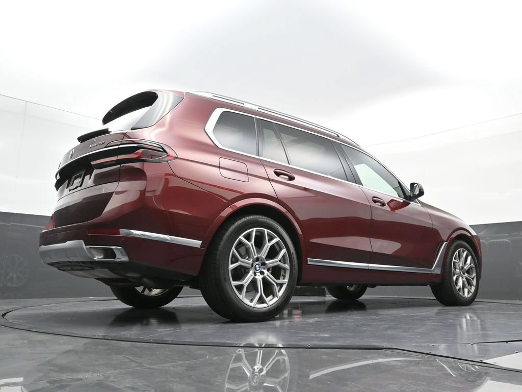 Used 2026 BMW X7 xDrive40i AWD/4WD image 30