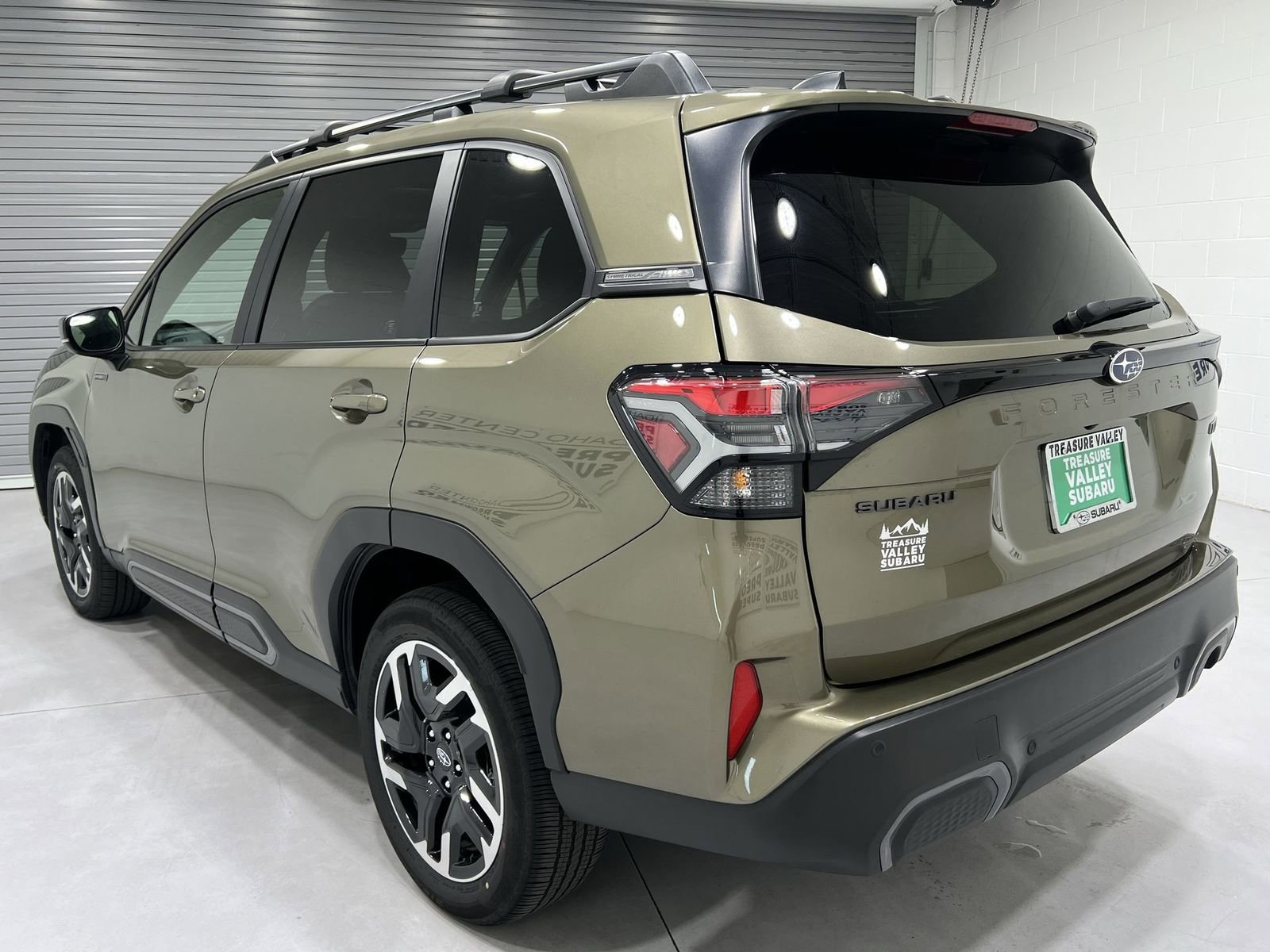Certified 2025 Subaru Forester Limited image 6