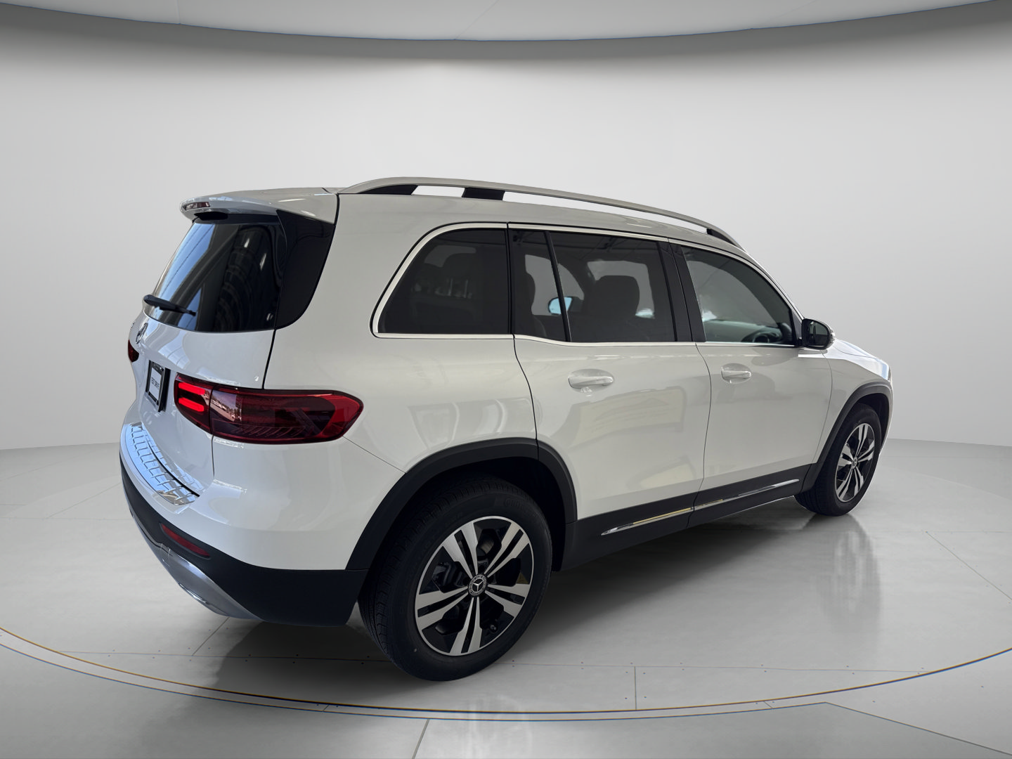 New 2026 Mercedes-Benz GLB 250 image 5