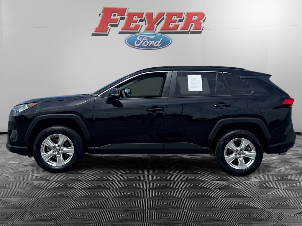 Used 2021 Toyota RAV4 XLE image 2