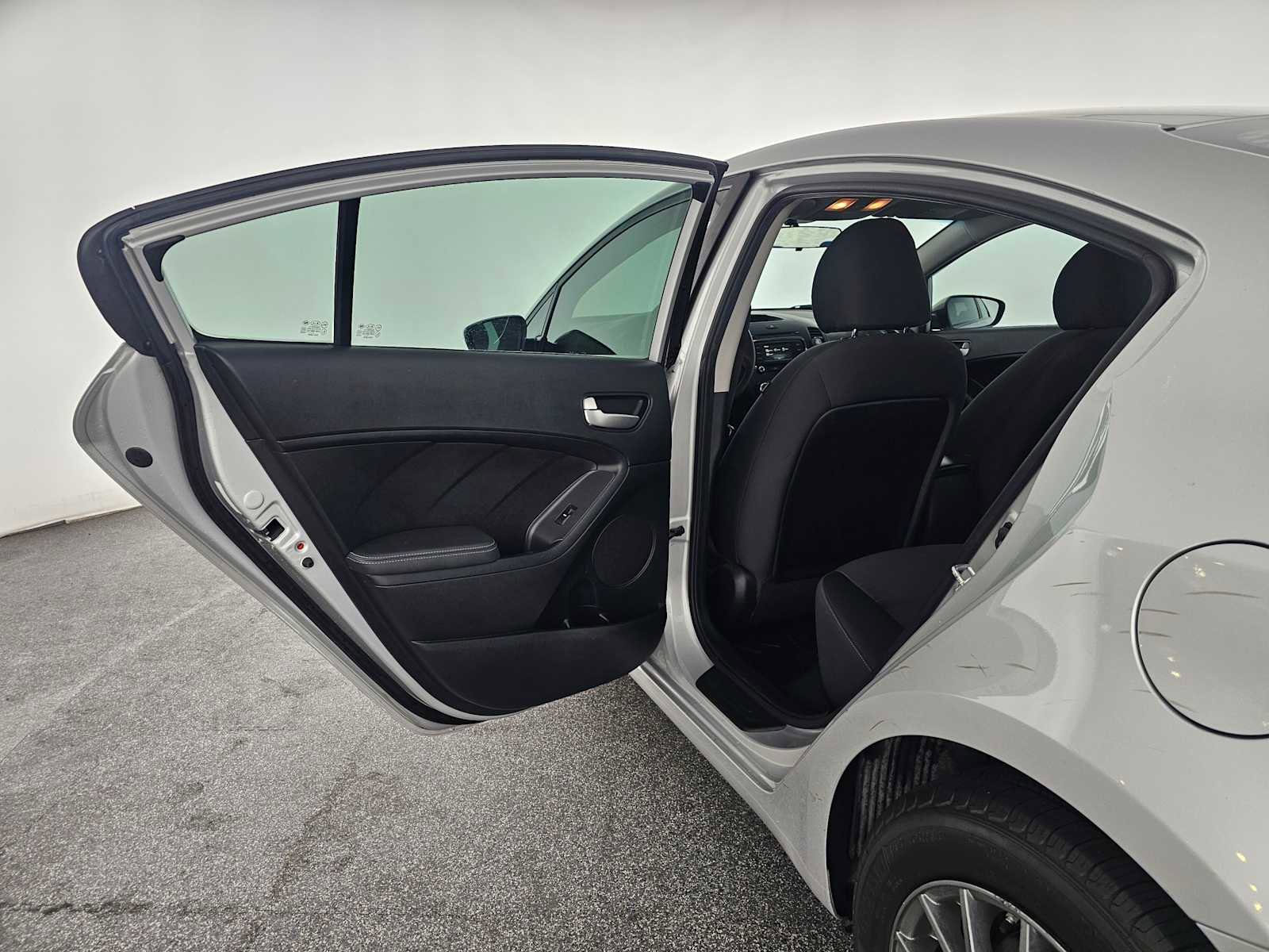 Used 2017 Kia Forte LX w/ LX Popular Package image 15