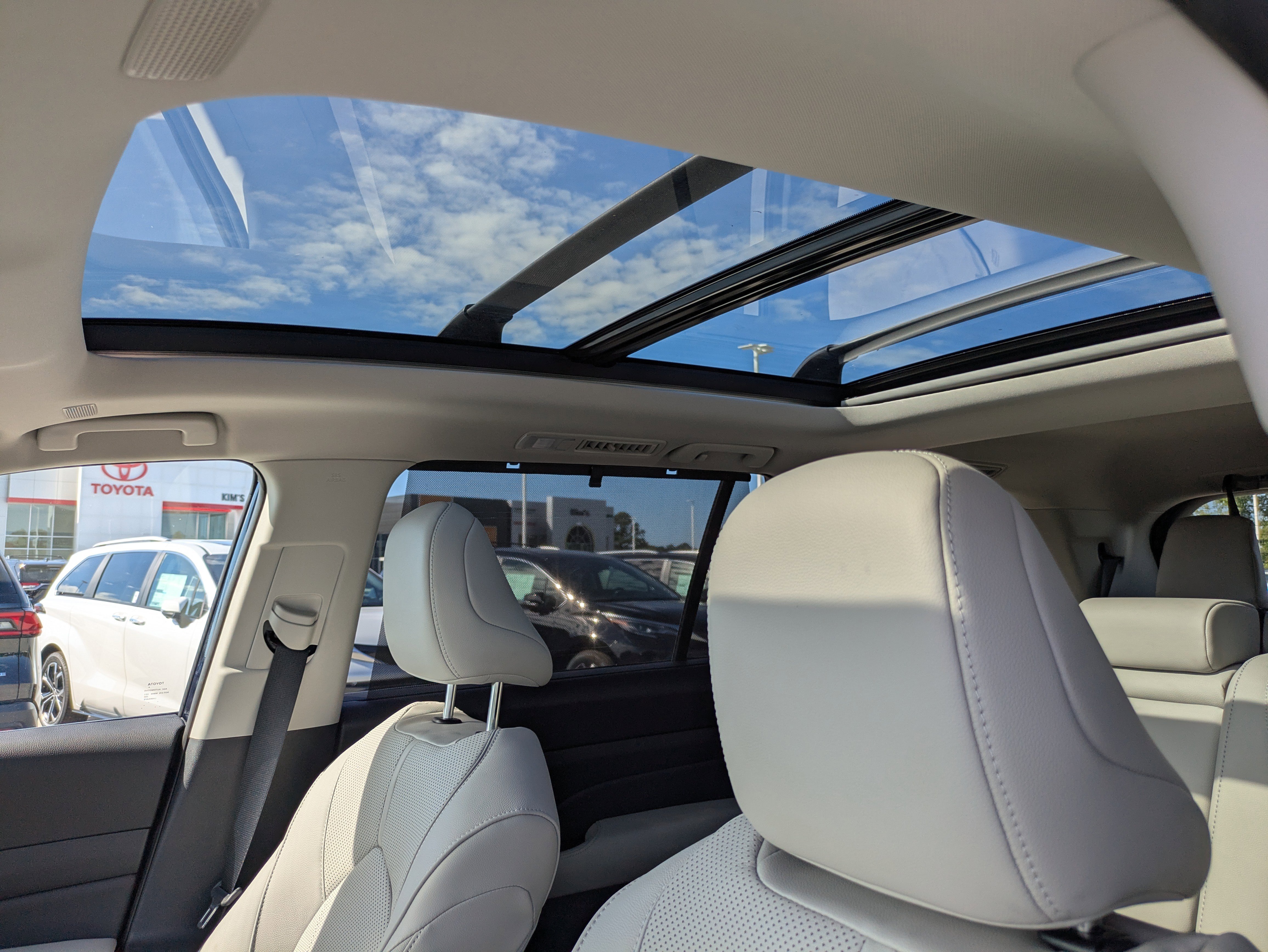 New 2025 Toyota Grand Highlander FWD image 12