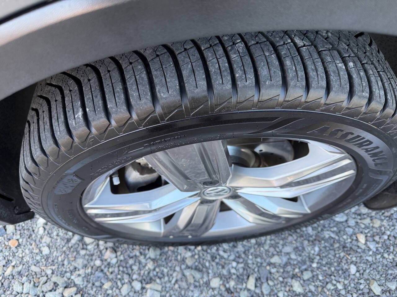 Used 2019 Volkswagen Tiguan SEL Premium w/ 3rd Row Seat Package image 15