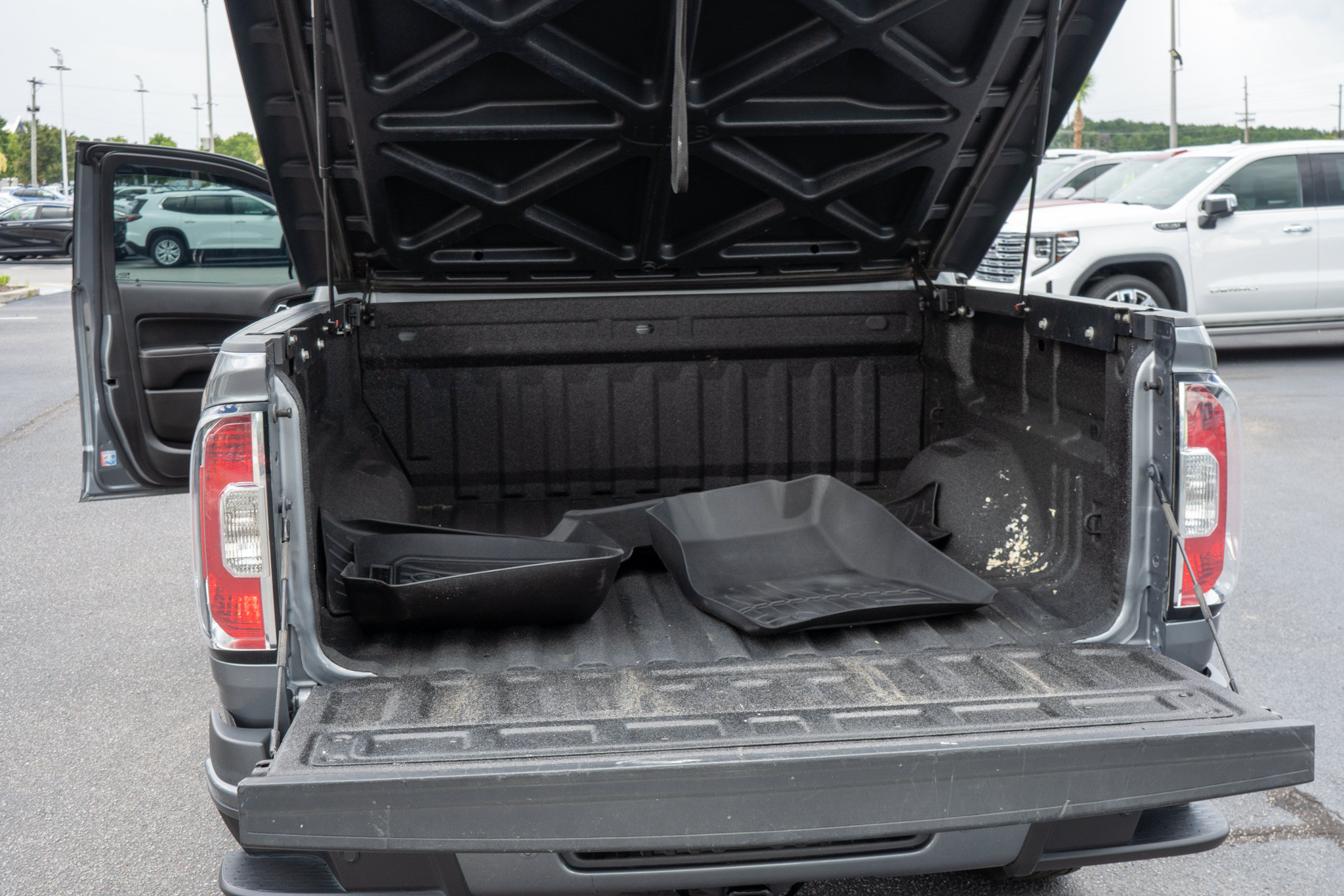 Used 2021 GMC Canyon AT4 w/ Driver Alert Package AWD/4WD image 32