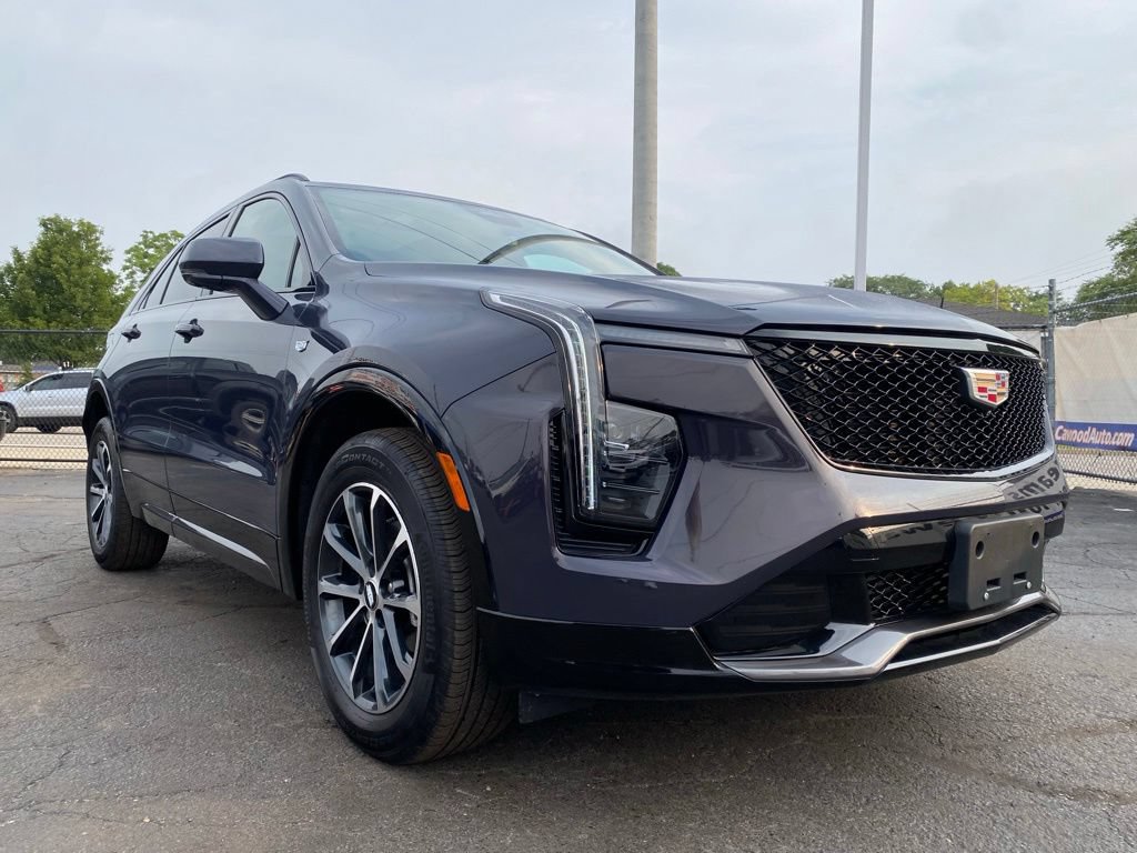 Used 2025 Cadillac XT4 Sport w/ LPO, Floor Liner Package AWD/4WD image 31