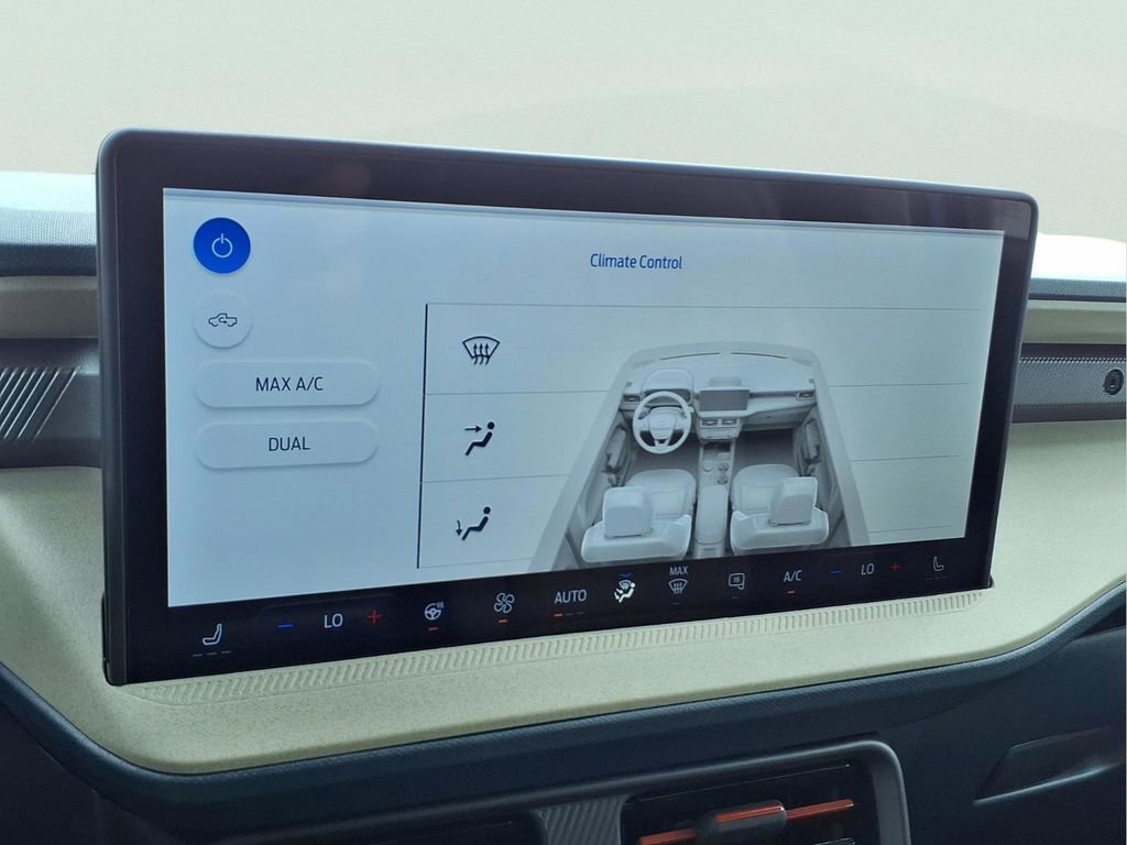 New 2026 Ford Maverick Lariat image 6