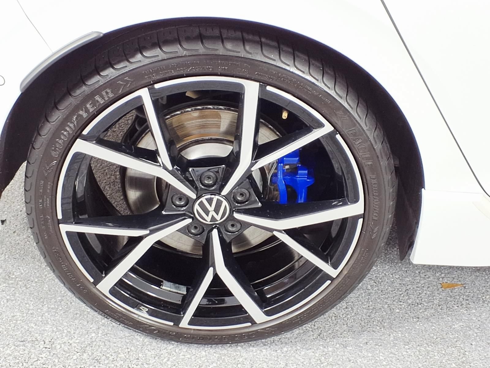 Used 2023 Volkswagen Golf R w/ Golf Protection Package AWD/4WD image 6