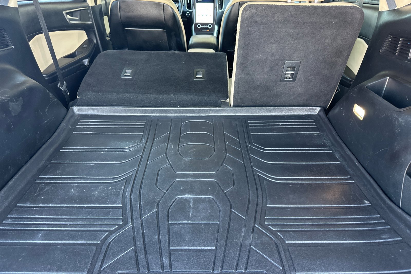 Used 2021 Ford Edge SEL w/ Cargo Accessory Package image 15