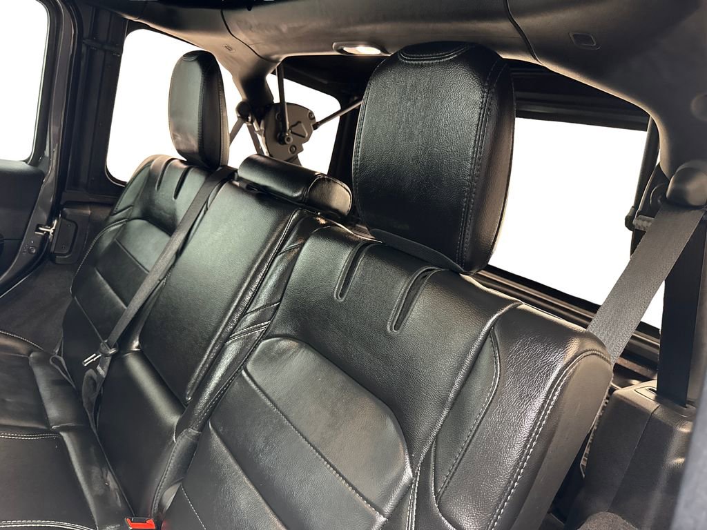 Used 2022 Jeep Wrangler Unlimited Sahara w/ Cold Weather Group image 34