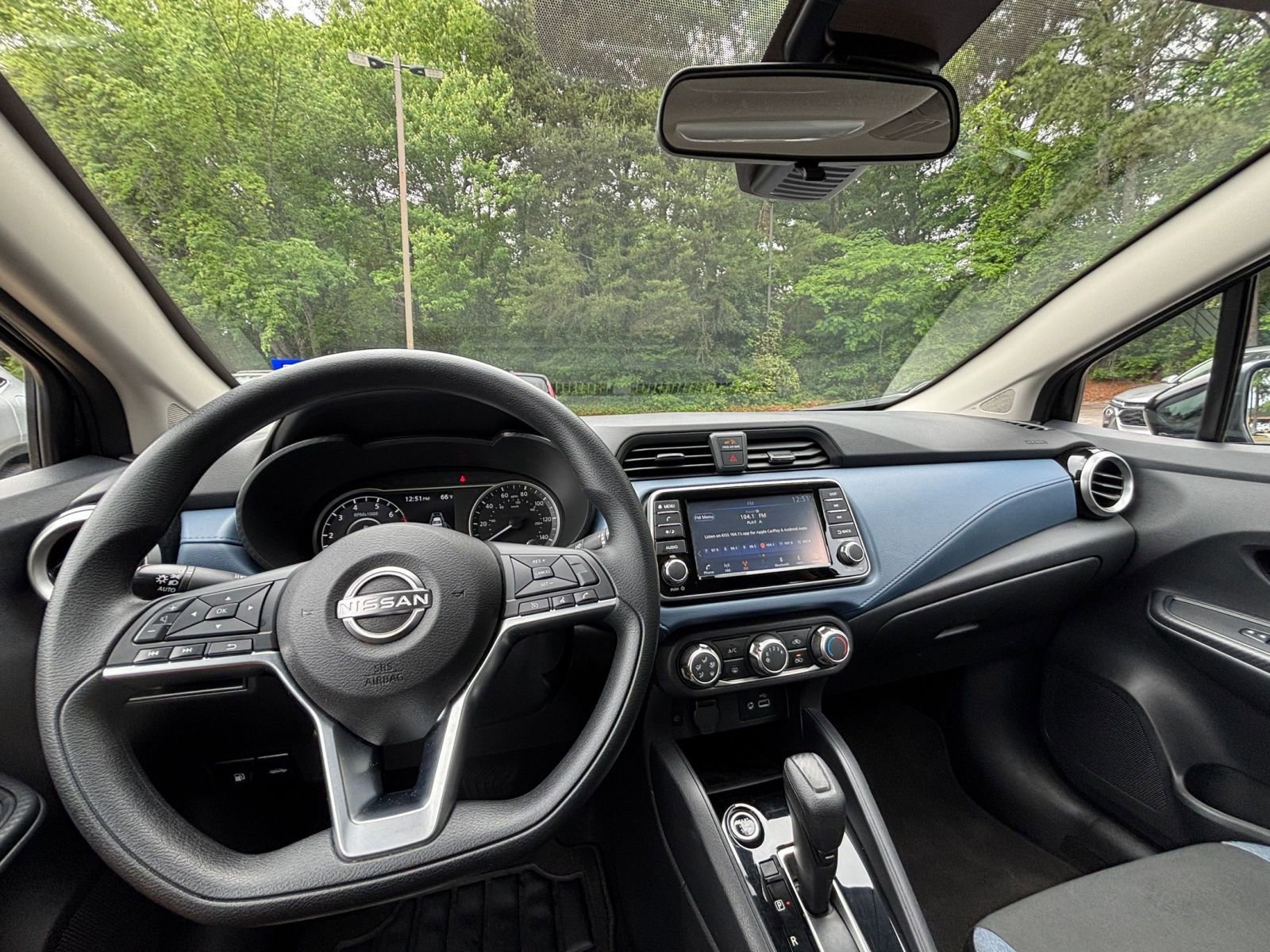 Used 2025 Nissan Versa SV FWD image 33