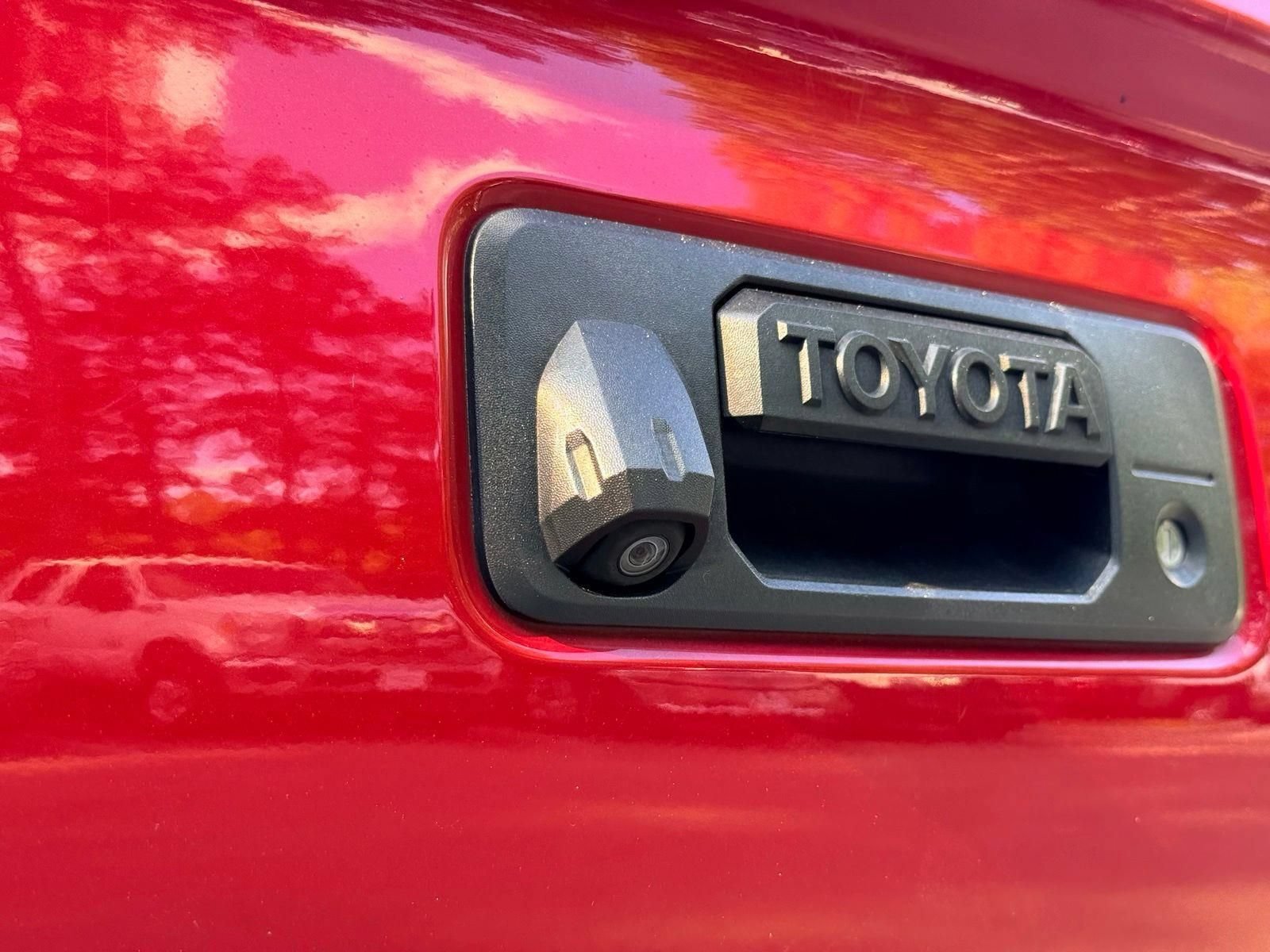 Used 2016 Toyota Tacoma SR AWD/4WD image 9