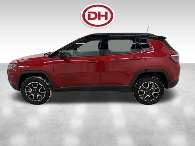 New 2026 Jeep Compass Trailhawk w/ Trailer Tow Group image 9