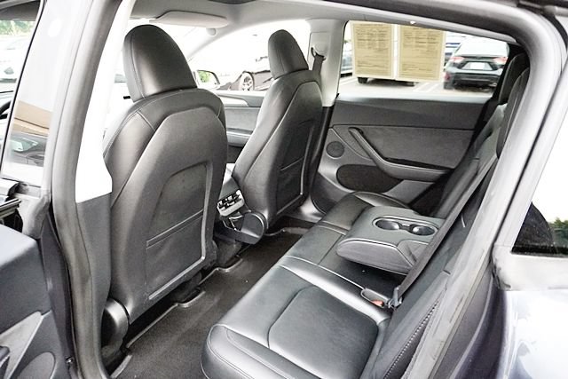 Used 2024 Tesla Model Y Long Range AWD/4WD image 21