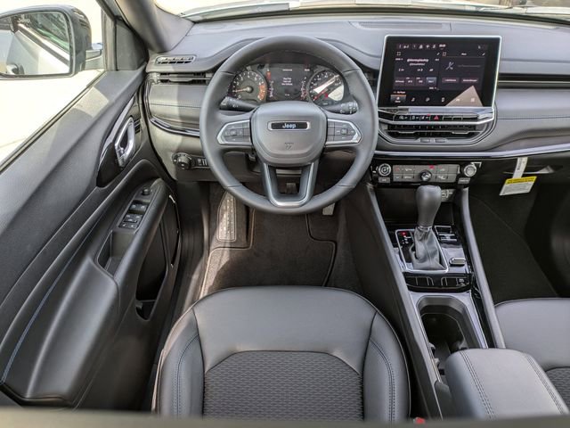 New 2026 Jeep Compass Latitude AWD/4WD image 17