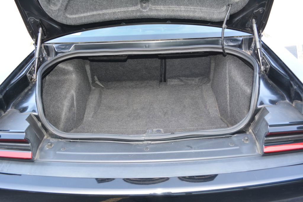 Used 2016 Dodge Challenger SXT Plus RWD image 11
