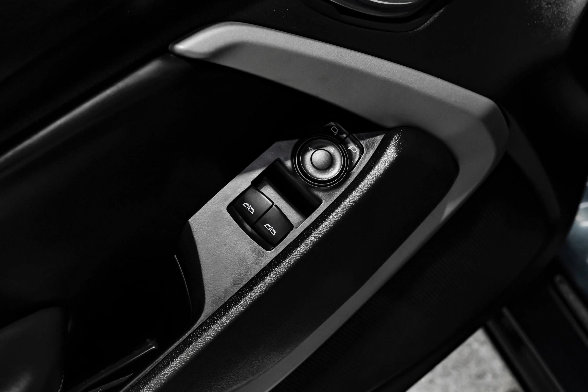 Used 2019 Chevrolet Camaro SS RWD image 47