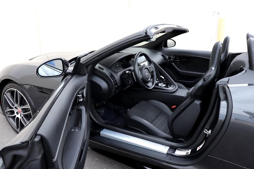 Used 2022 Jaguar F-TYPE R-Dynamic image 2