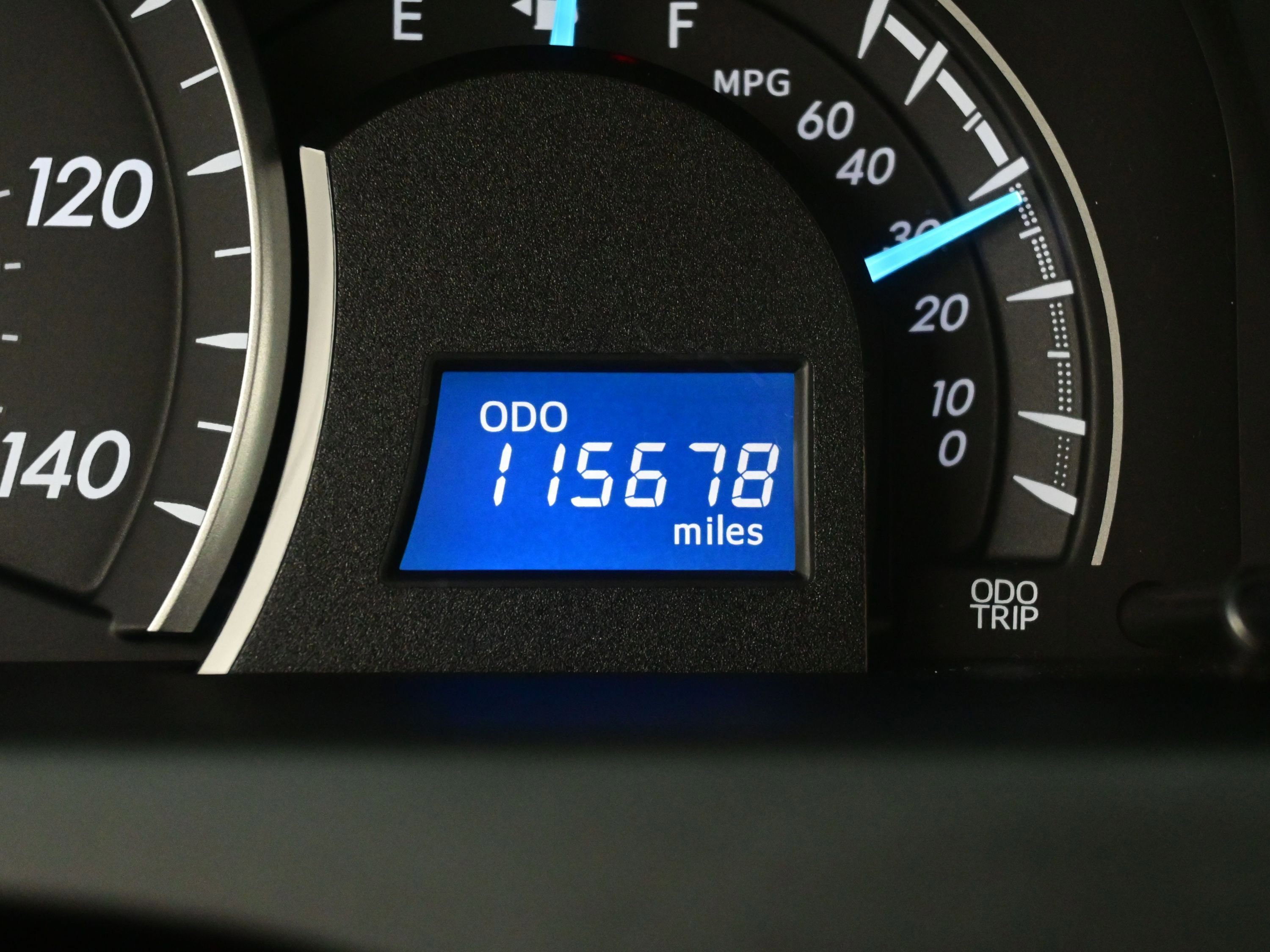 Used 2013 Toyota Camry LE image 21